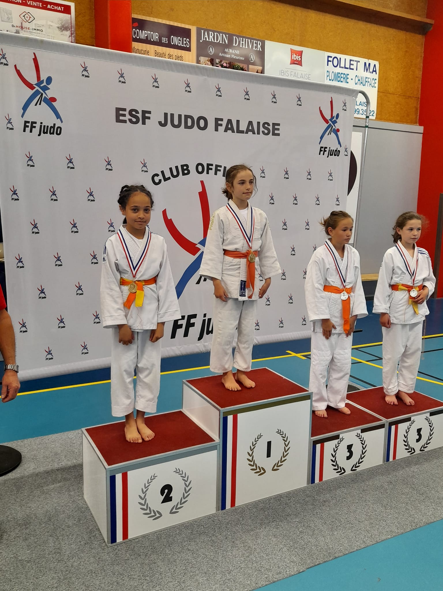 15 Mai 2022, critérium régional à Falaise. Chez les féminines, Amira de l'Ohs judo se classe deuxième.